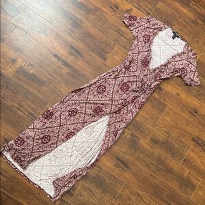 Forever 21 Maroon and Cream Maxi Dress